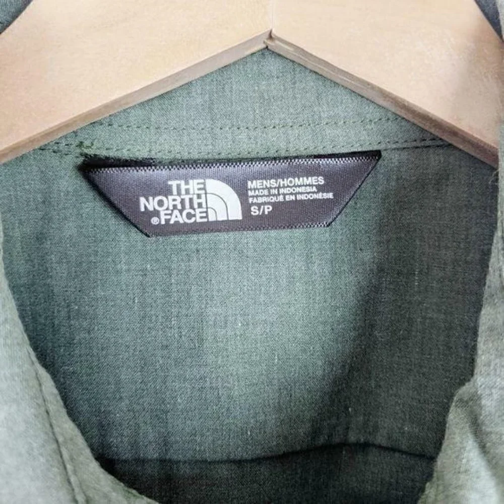 The North Face Green‎ Heathered Button Down short sleeve shirt Size small